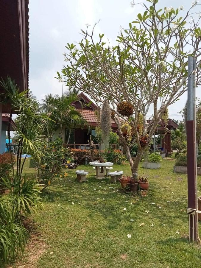 Pawarisa Resort Pathio Екстериор снимка